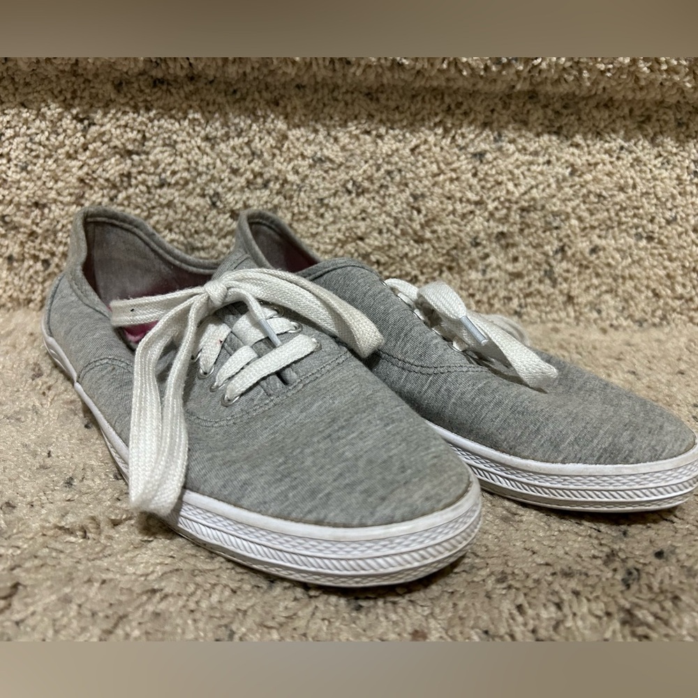 Mossimo Supply Co. Grey Lace Up Casual Shoes size 7